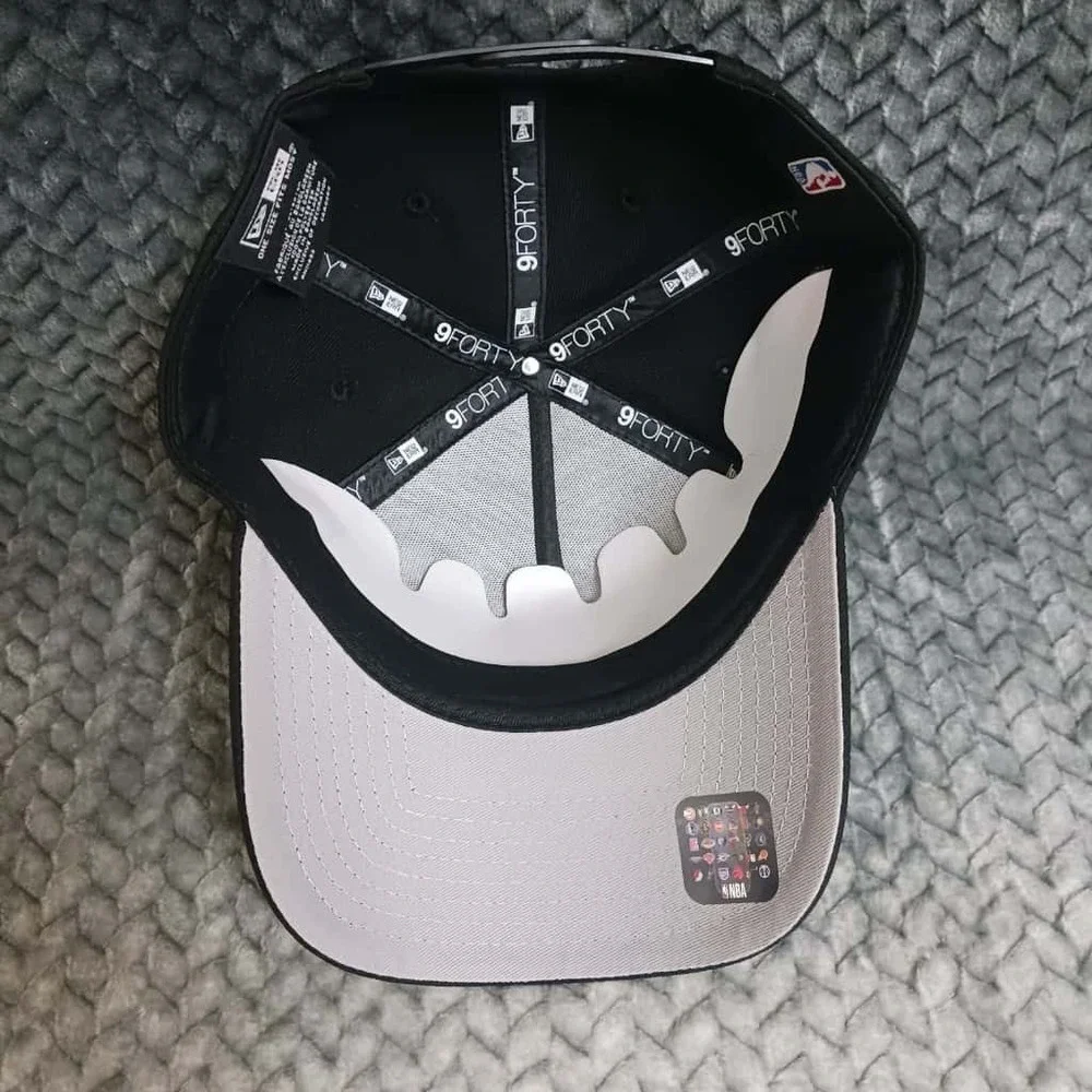 New Era Mens Chicago Bulls Snapback Hat Black On Black 9FORTY One Size Fits Most